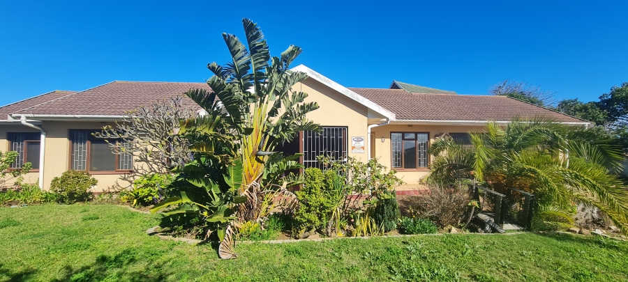 3 Bedroom Property for Sale in Heiderand Western Cape